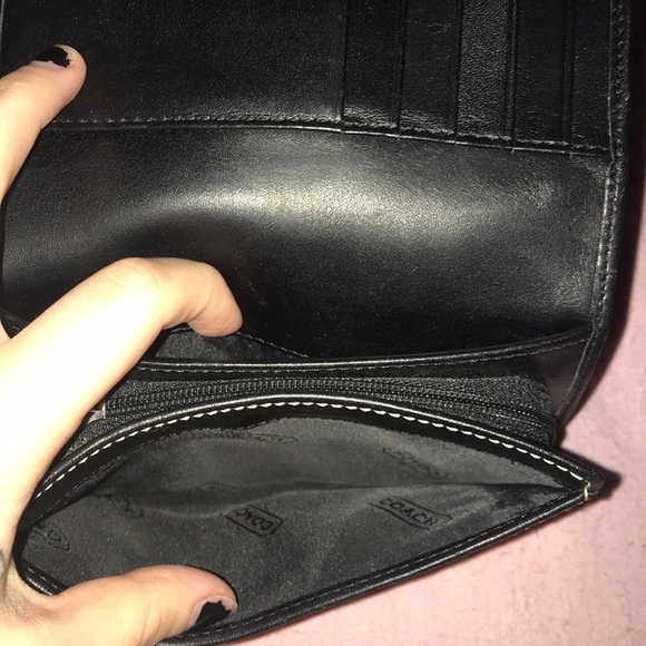 NWOT Coach Black Signature Buckle Wallet - Picture 4 of 8